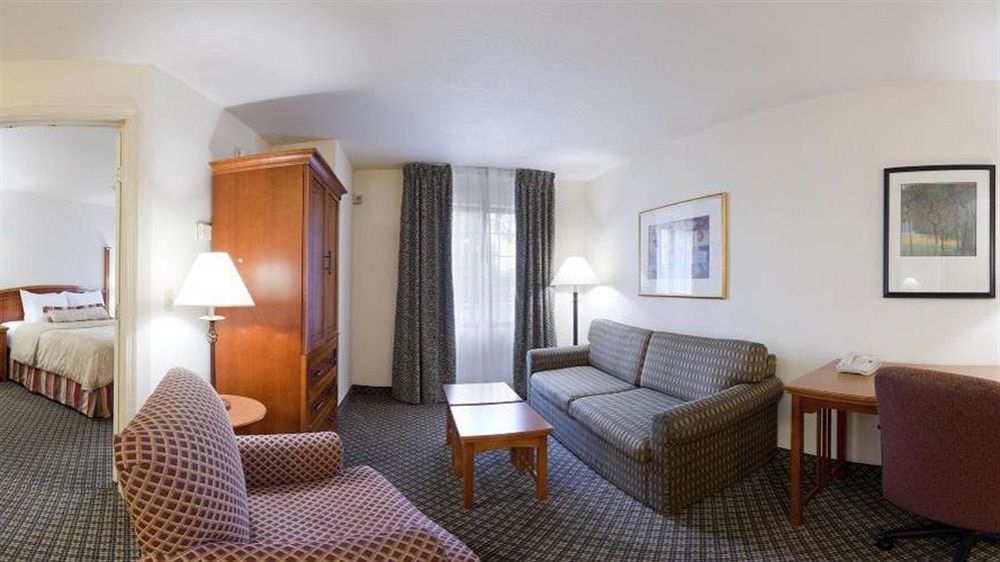 Hotel Staybridge Airport Lehigh Valley By Ihg Allentown